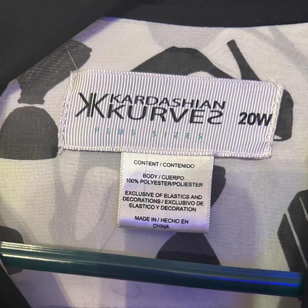 Kardashian Kollection Monochrome Blouse